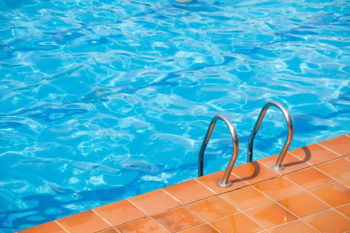 Benefits of Algaecide for Pools